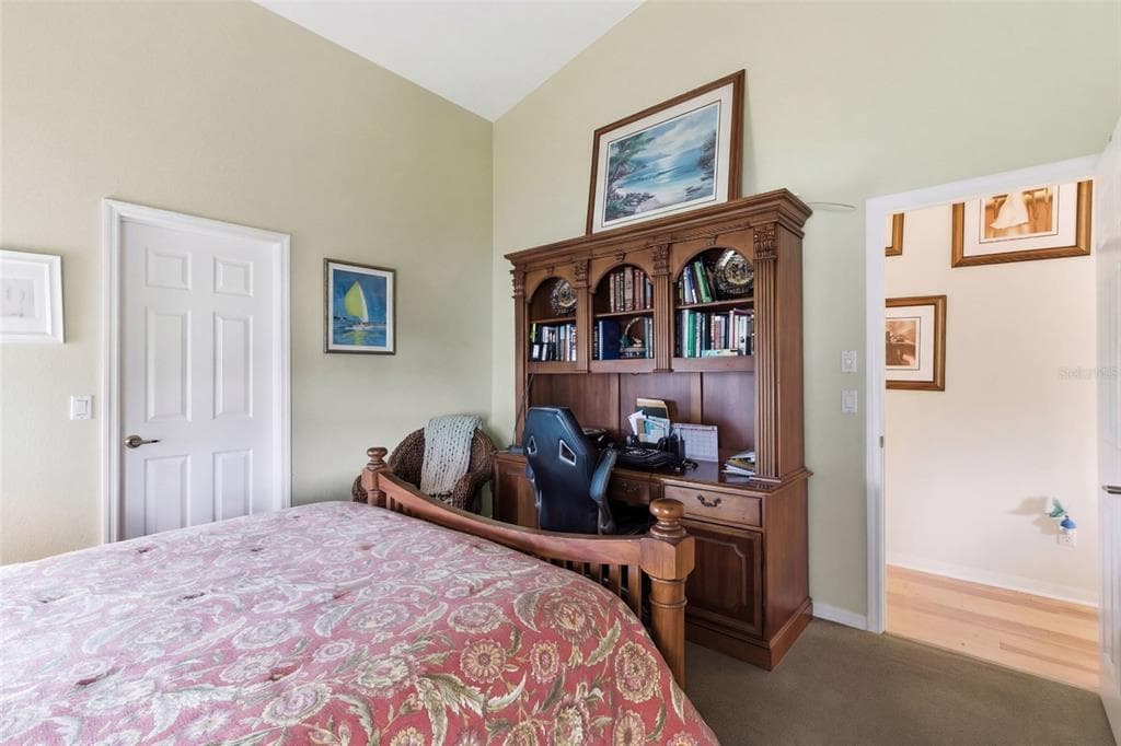 1318 PENGUIN COURT photo 23