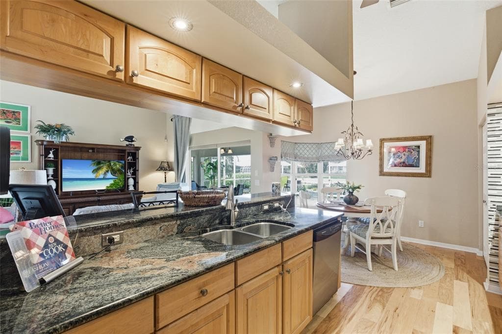 1318 PENGUIN COURT photo 12