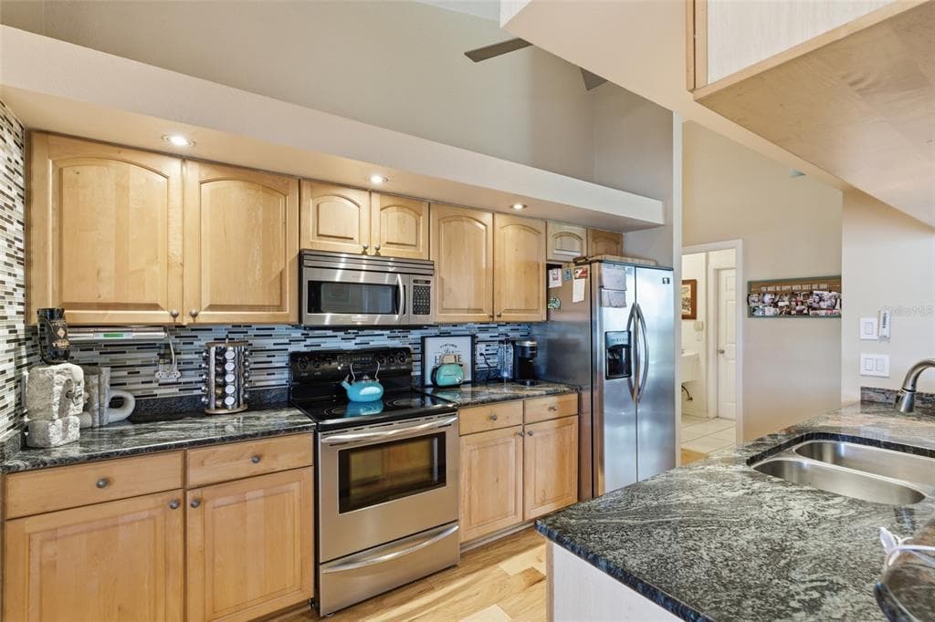 1318 PENGUIN COURT photo 11