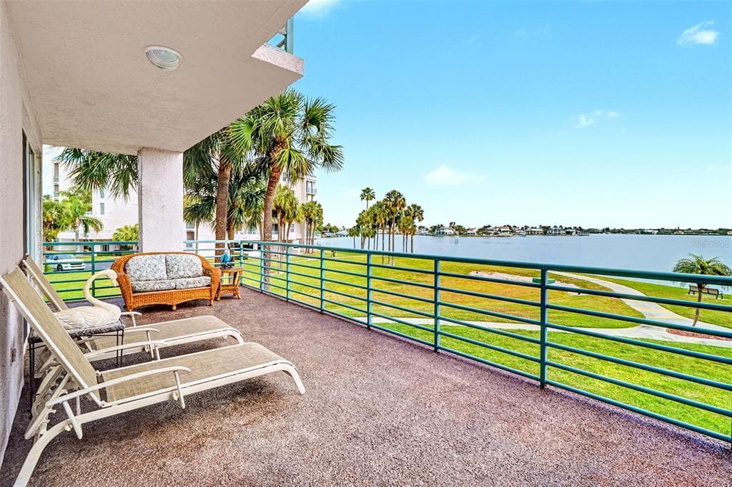 8021 SAILBOAT KEY BOULEVARD S 101 photo 12