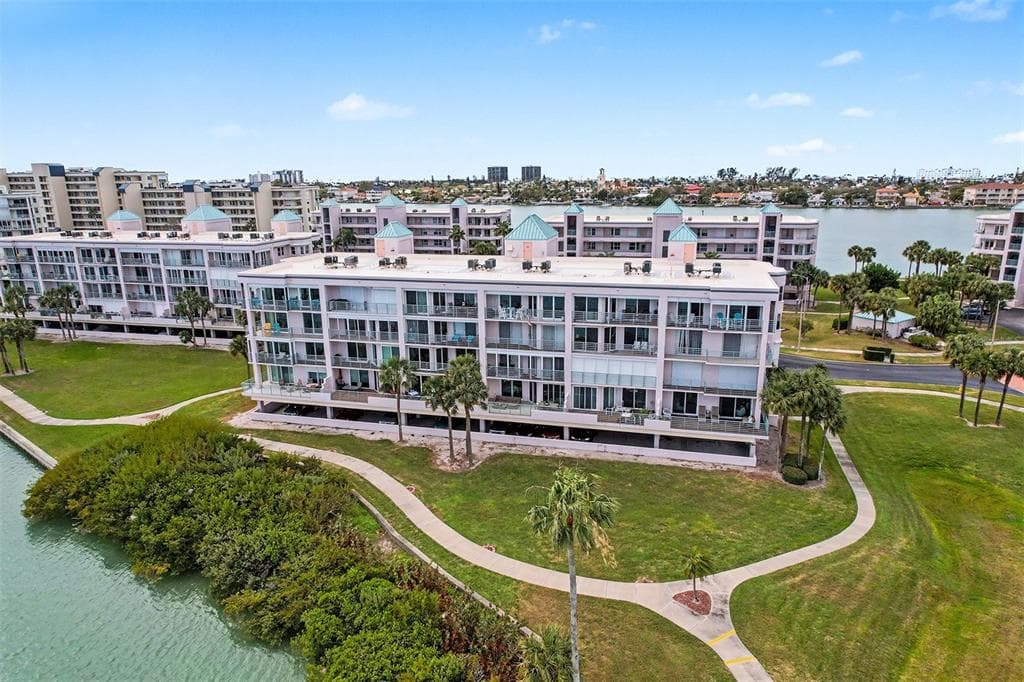 8021 SAILBOAT KEY BOULEVARD S 101 photo 24