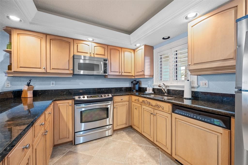 5501 S ATLANTIC AVENUE 306 photo 7