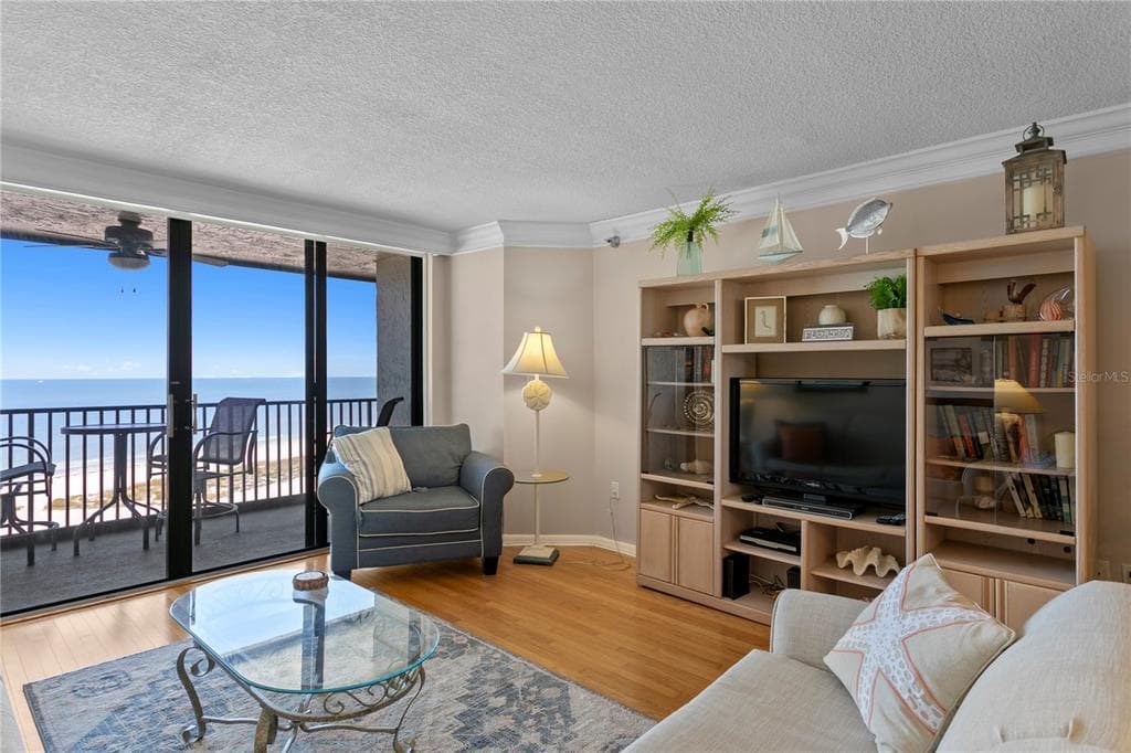 1290 GULF BOULEVARD 1002 photo 10