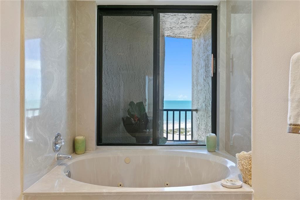 1290 GULF BOULEVARD 1002 photo 25