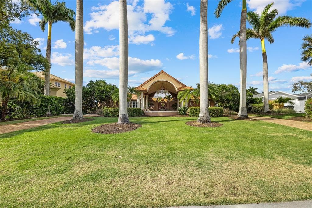 1749 SANDALWOOD DRIVE 5