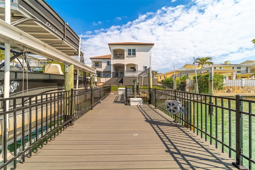 824 ISLAND WAY photo 7