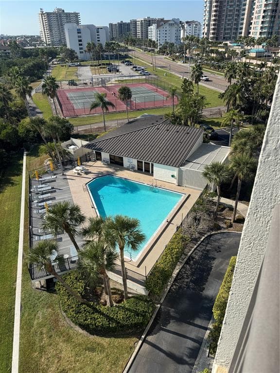 1501 GULF BOULEVARD 603 photo 3