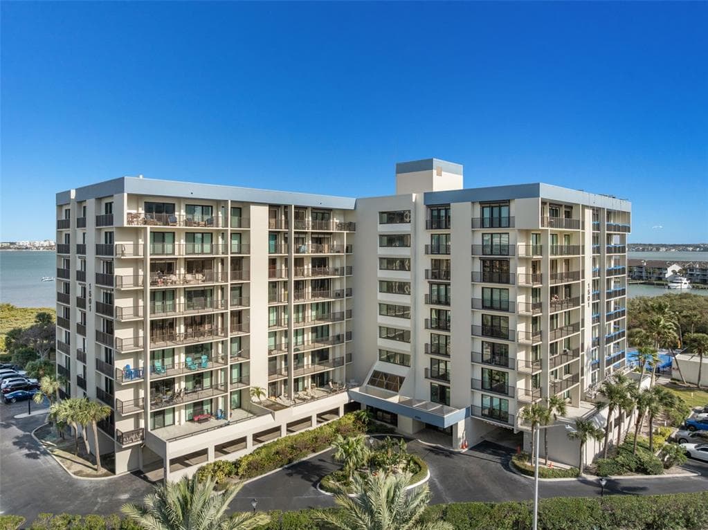 1501 GULF BOULEVARD 603 photo 1