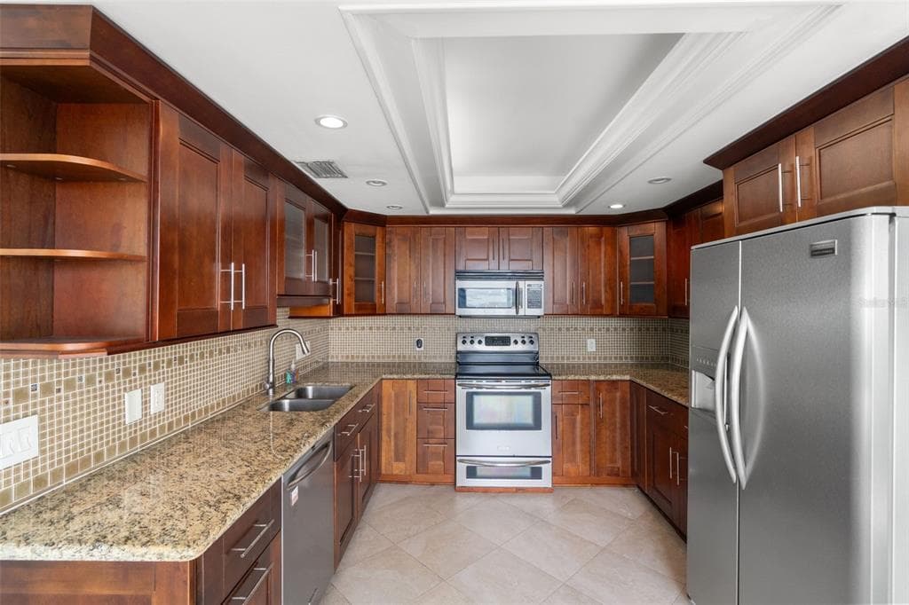 1501 GULF BOULEVARD 603 photo 24