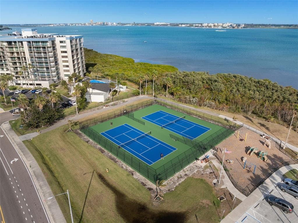 1501 GULF BOULEVARD 603 photo 14