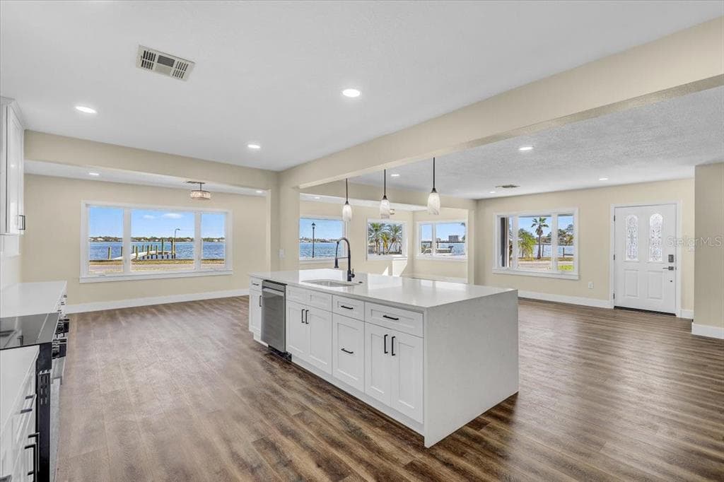 2201 RIVERVIEW BOULEVARD photo 16