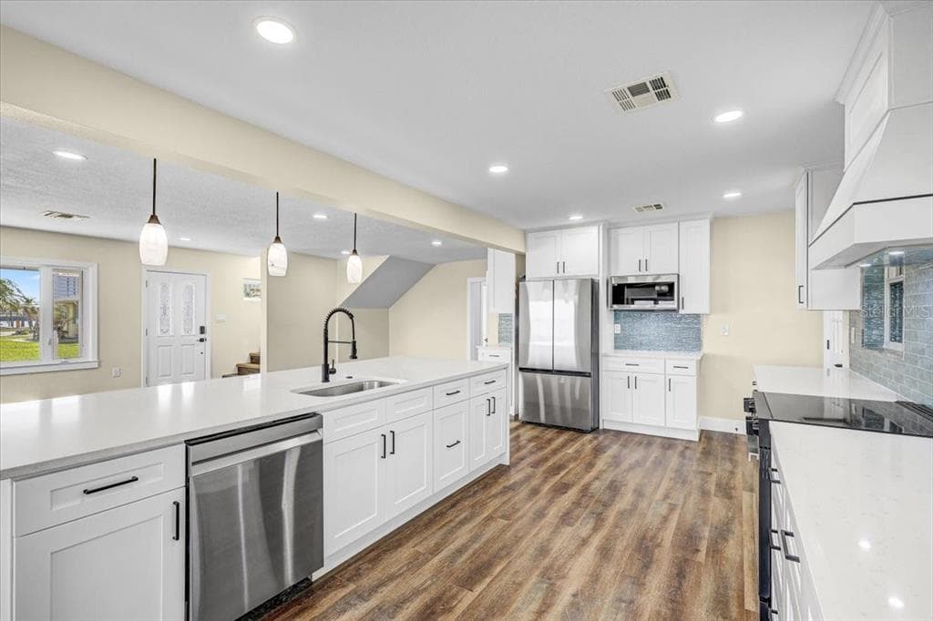 2201 RIVERVIEW BOULEVARD photo 18