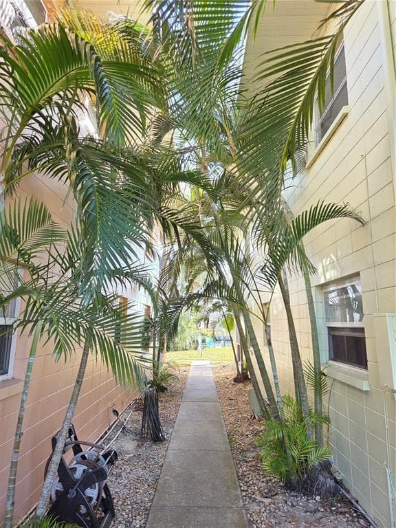 10215 MANATEE AVENUE W 1 photo 4