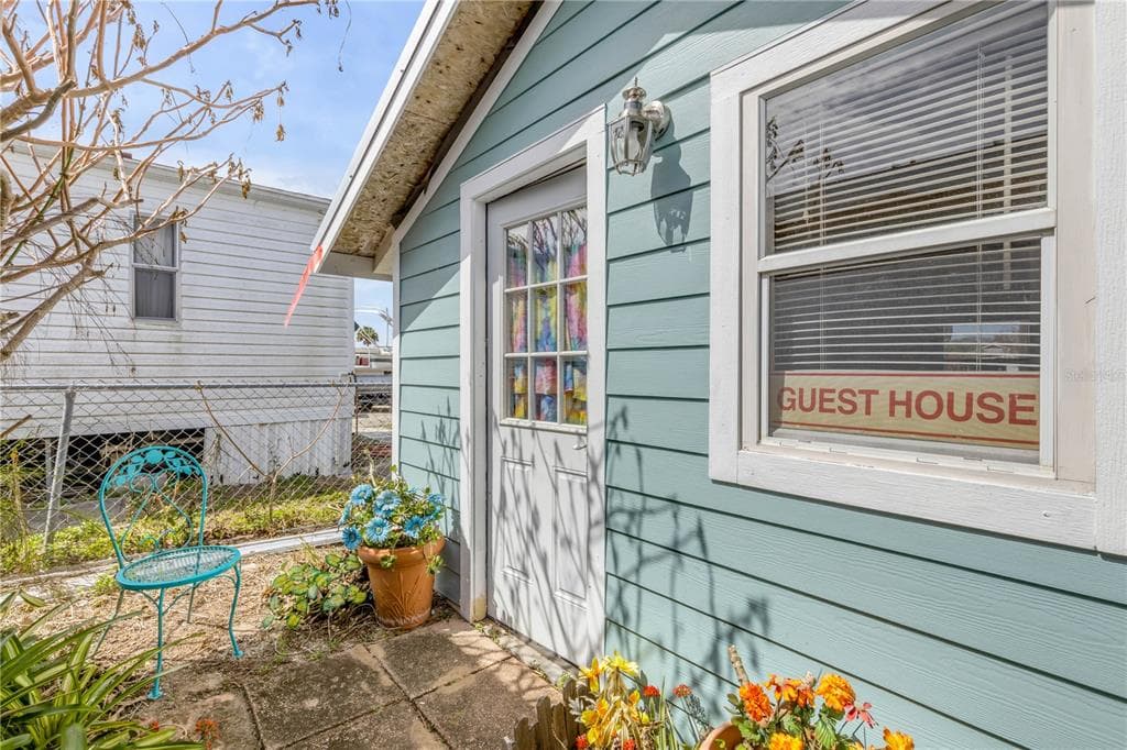 201 GARY AVENUE photo 5