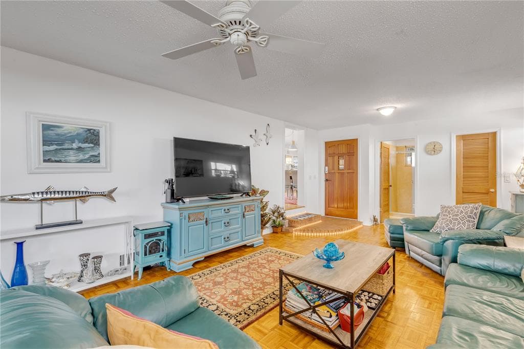201 GARY AVENUE photo 10