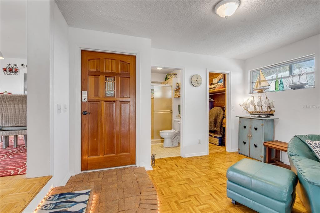201 GARY AVENUE photo 8