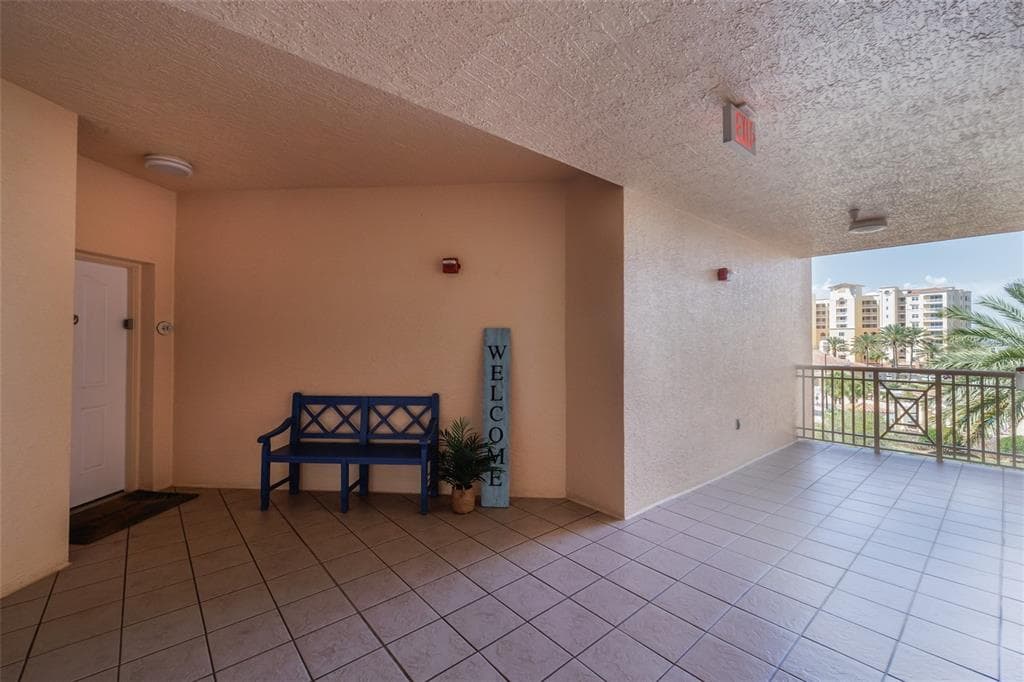 250 MINORCA BEACH WAY 406 photo 9