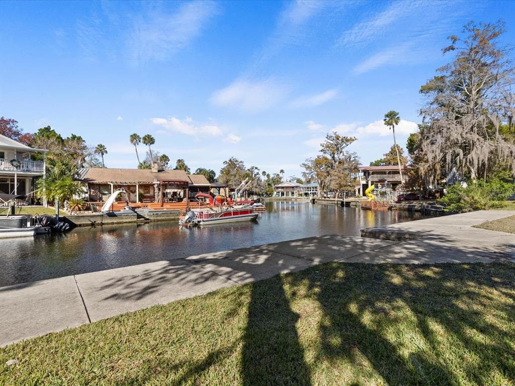 7255 TROPICAL DRIVE photo 1