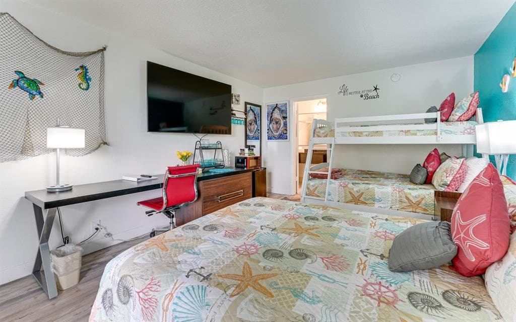 7150 N TAMIAMI TRAIL S-612 photo 5