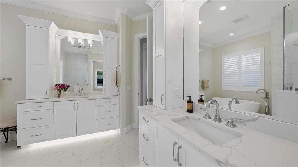 7637 COVE TERRACE photo 22