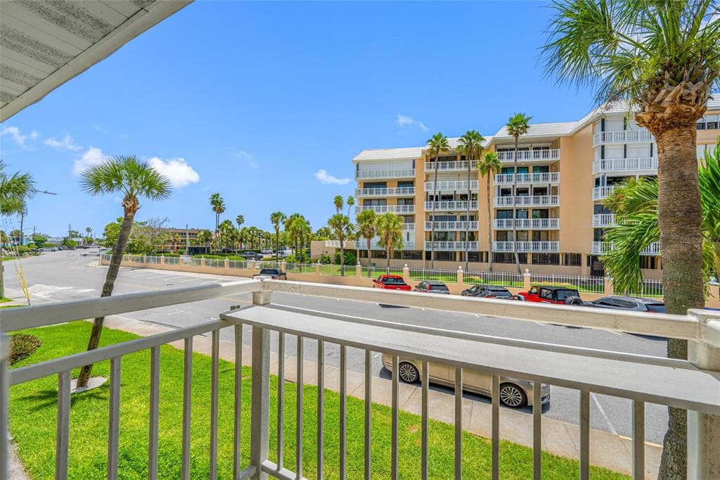 6700 SUNSET WAY 406 photo 15