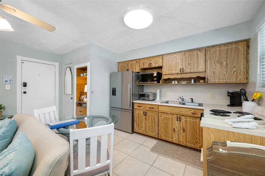 6700 SUNSET WAY 406 photo 8