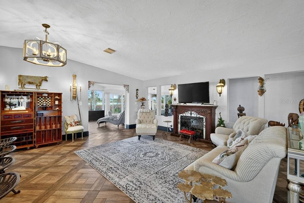 747 NAVIGATORS WAY photo 24