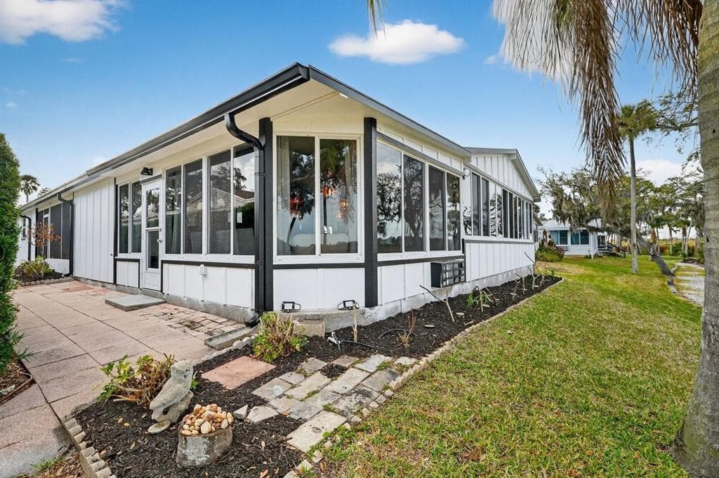 747 NAVIGATORS WAY photo 15