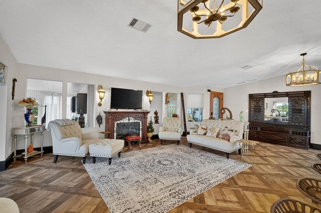 747 NAVIGATORS WAY photo 25