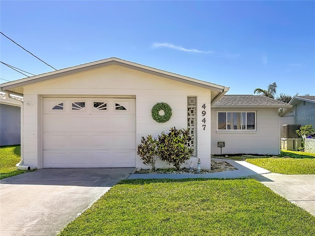 4947 BLUE HERON DRIVE photo 11
