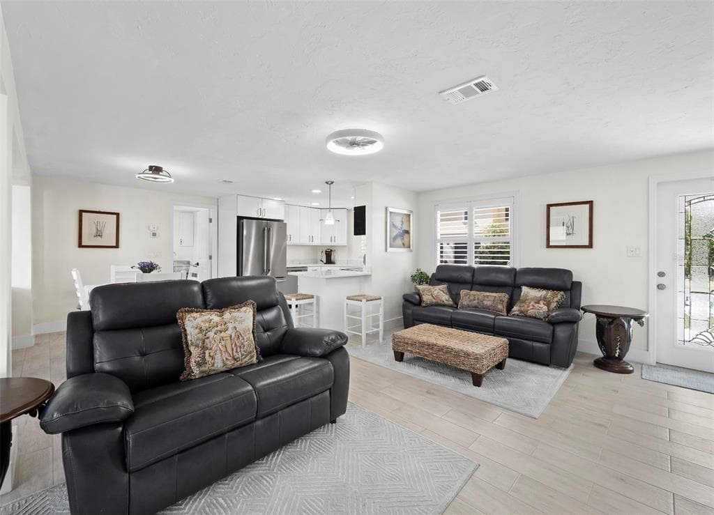 726 JUNGLE QUEEN WAY photo 7