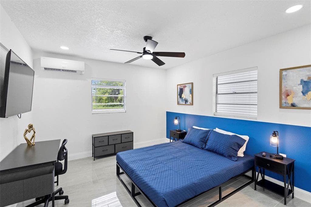 1824 LAKE STREET photo 23
