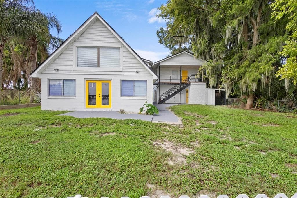 1824 LAKE STREET 3