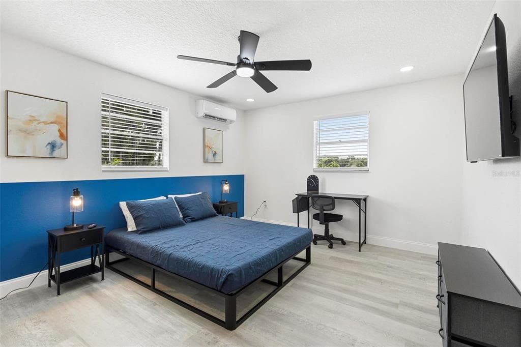 1824 LAKE STREET photo 24