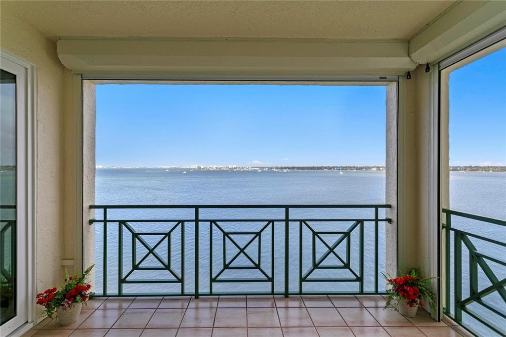 4717 DOLPHIN CAY LANE S 507 photo 4