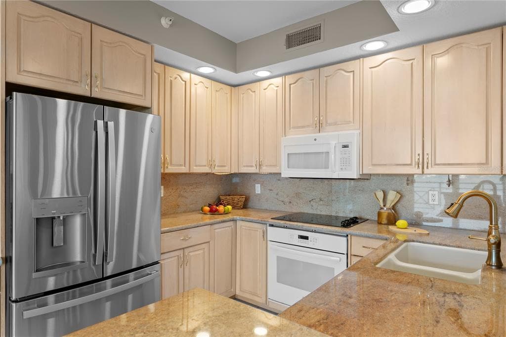 4717 DOLPHIN CAY LANE S 507 photo 21