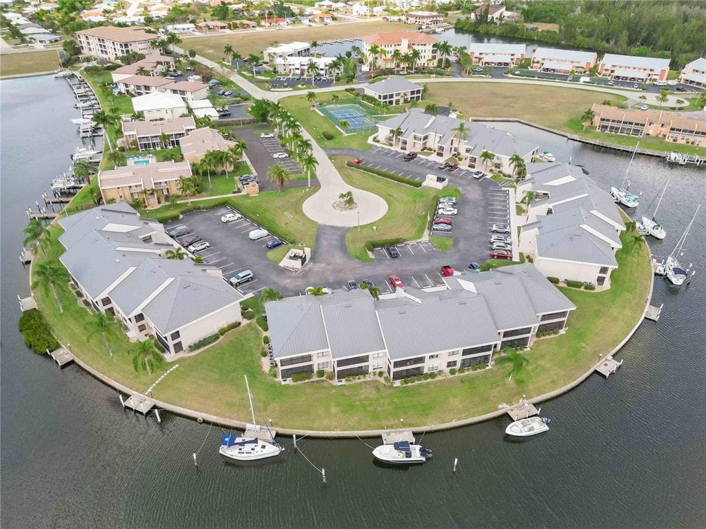 3256 WHITE IBIS COURT 324 photo 2