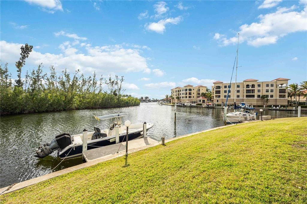 3256 WHITE IBIS COURT 324 photo 3
