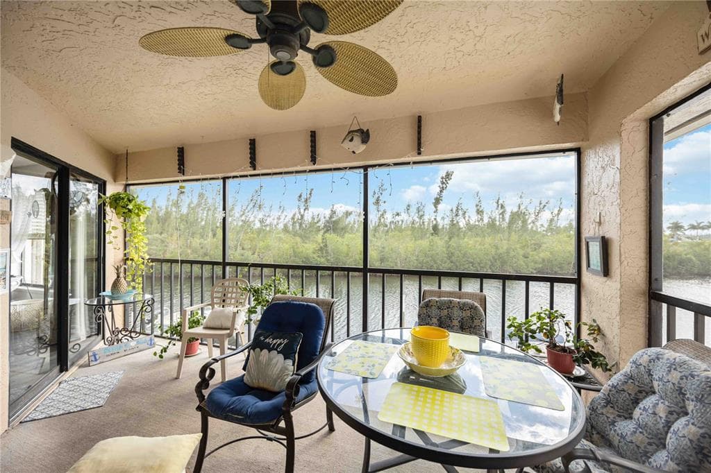 3256 WHITE IBIS COURT 324 photo 4