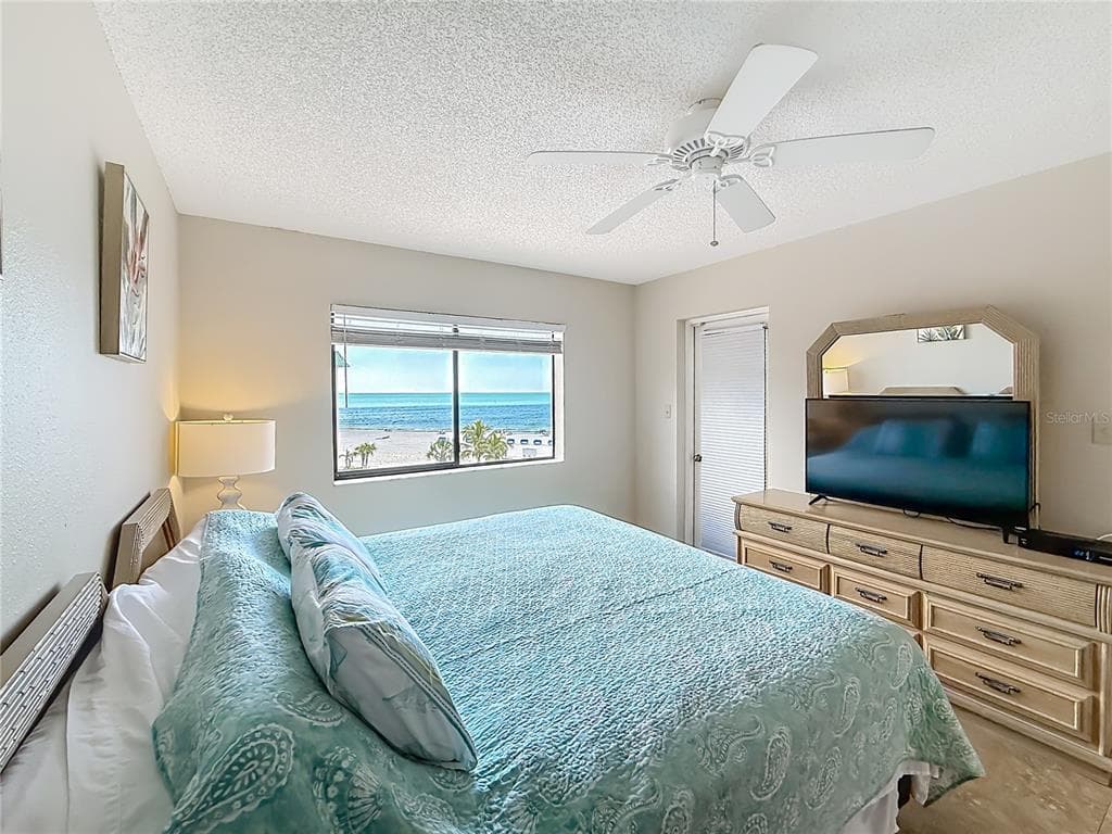 18450 GULF BOULEVARD 401 photo 10