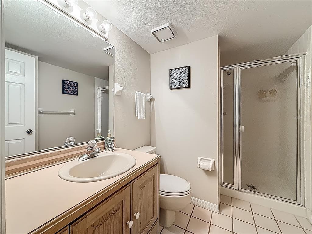 18450 GULF BOULEVARD 401 photo 15
