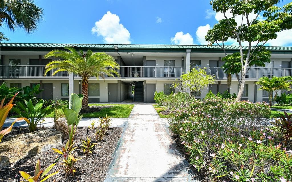 7150 N TAMIAMI TRAIL S-614 photo 1
