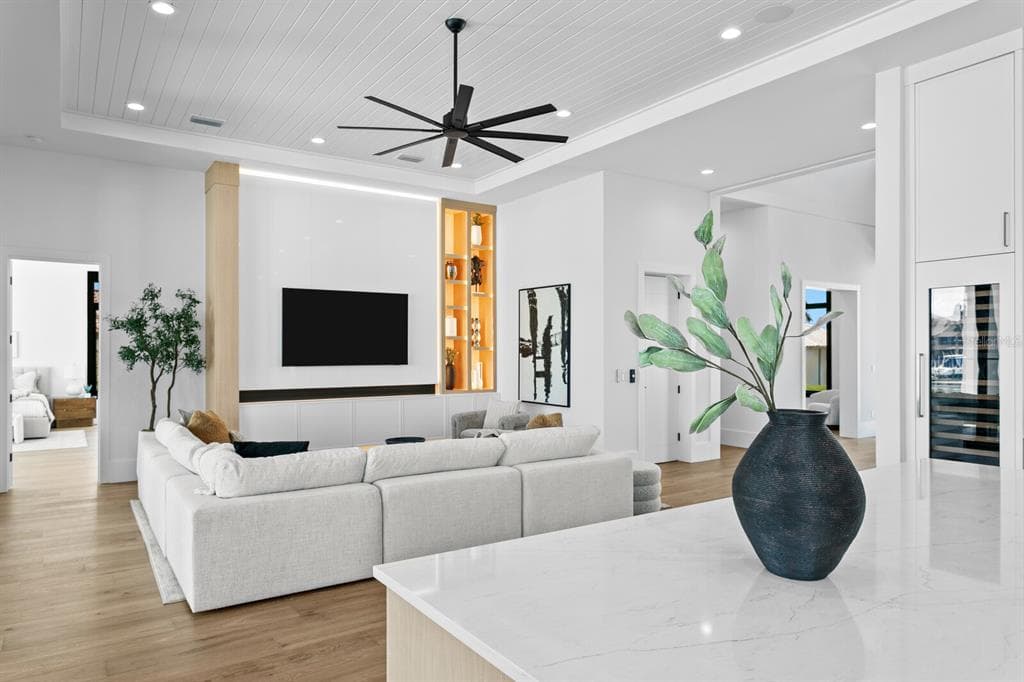 500 BARCELONA DRIVE photo 7