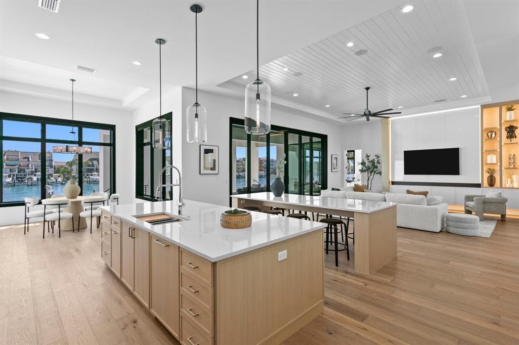 500 BARCELONA DRIVE photo 5