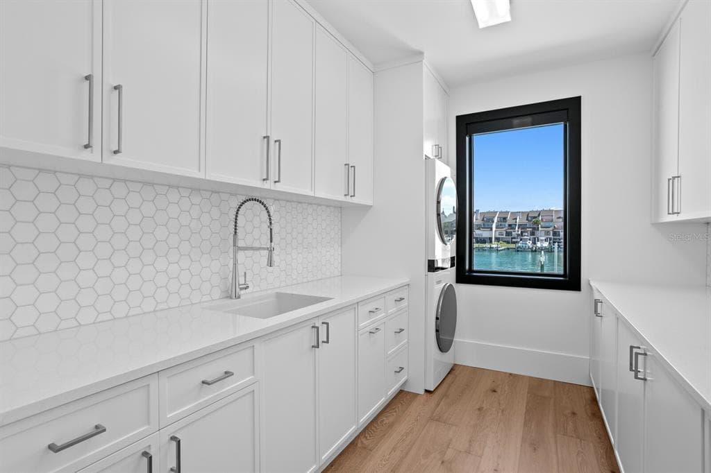 500 BARCELONA DRIVE photo 20