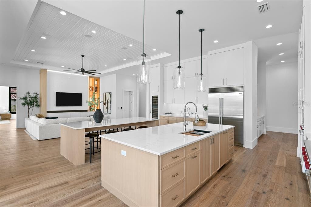 500 BARCELONA DRIVE photo 9