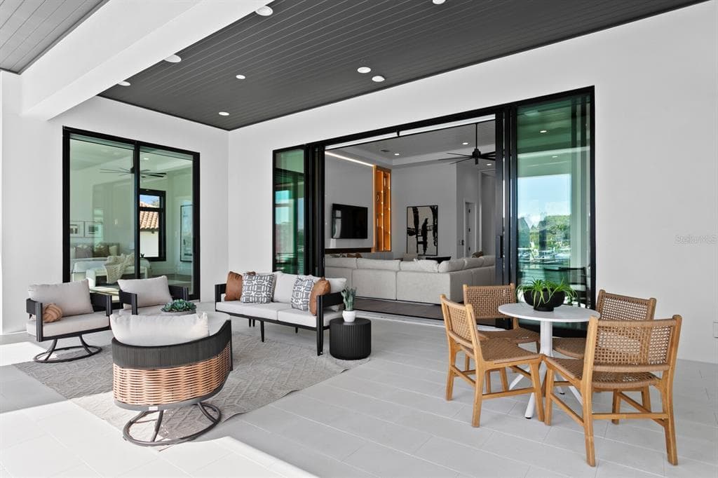 500 BARCELONA DRIVE photo 14