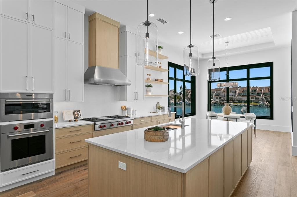 500 BARCELONA DRIVE photo 11