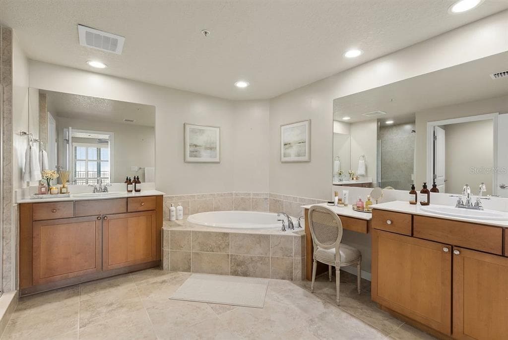10851 MANGROVE CAY LANE NE 1112 photo 20