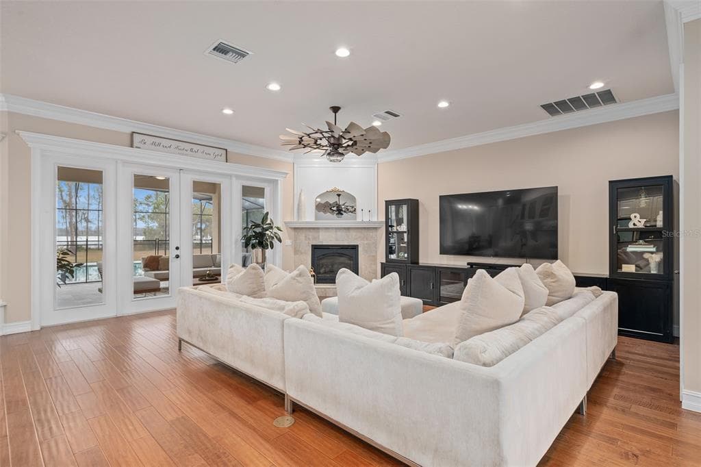 5301 CARSON STREET photo 19